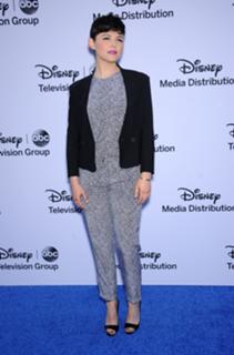 Ginnifer Goodwin feet photo thumbnail