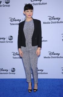 Ginnifer Goodwin feet photo thumbnail