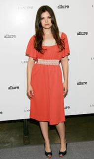 Ginnifer Goodwin feet photo thumbnail