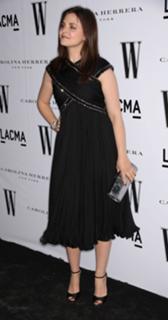 Ginnifer Goodwin feet photo thumbnail
