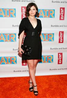 Ginnifer Goodwin feet photo thumbnail