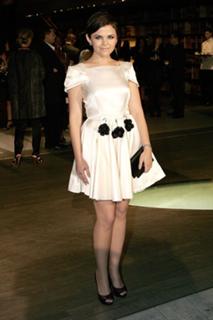 Ginnifer Goodwin feet photo thumbnail