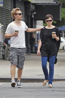 Ginnifer Goodwin feet photo thumbnail