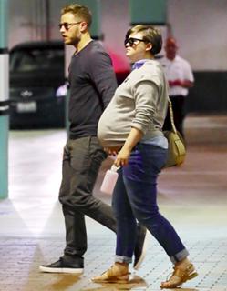 Ginnifer Goodwin feet photo thumbnail