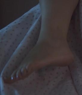Ginnifer Goodwin feet photo thumbnail