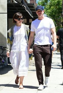 Ginnifer Goodwin feet photo thumbnail