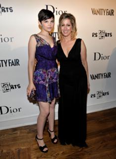 Ginnifer Goodwin feet photo thumbnail