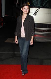 Ginnifer Goodwin feet photo thumbnail