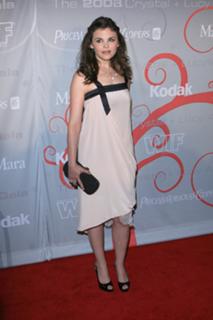 Ginnifer Goodwin feet photo thumbnail