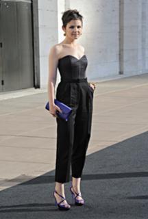 Ginnifer Goodwin feet photo thumbnail
