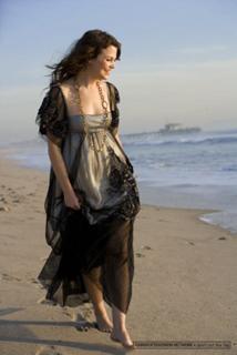 Ginnifer Goodwin feet photo thumbnail