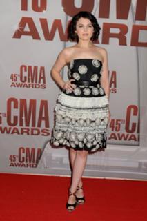 Ginnifer Goodwin feet photo thumbnail