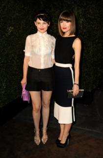 Ginnifer Goodwin feet photo thumbnail