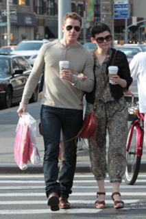 Ginnifer Goodwin feet photo thumbnail