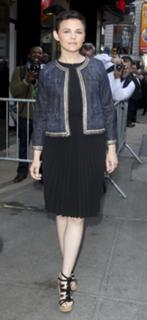 Ginnifer Goodwin feet photo thumbnail