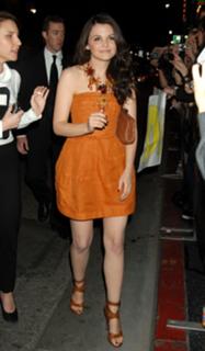 Ginnifer Goodwin feet photo thumbnail