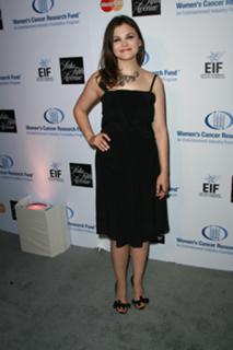 Ginnifer Goodwin feet photo thumbnail