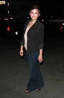 Ginnifer Goodwin feet photo thumbnail