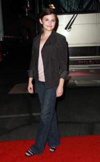Ginnifer Goodwin feet photo thumbnail