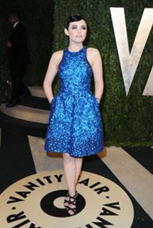 Ginnifer Goodwin feet photo thumbnail