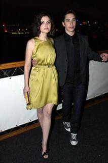 Ginnifer Goodwin feet photo thumbnail