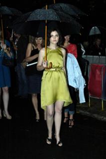 Ginnifer Goodwin feet photo thumbnail