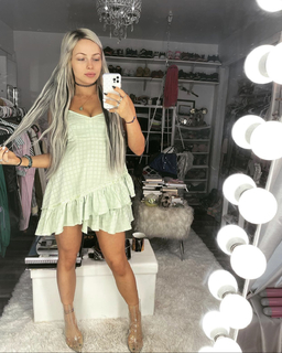 Gionna Daddio feet photo thumbnail
