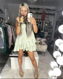 Gionna Daddio feet photo thumbnail