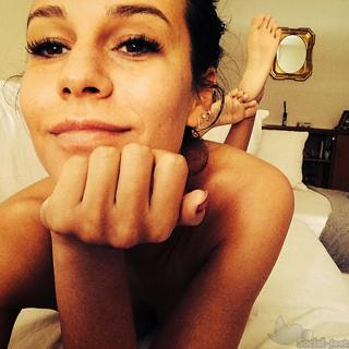 Giorgia Crivello feet photo thumbnail