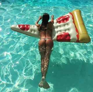 Giorgia Crivello feet photo thumbnail