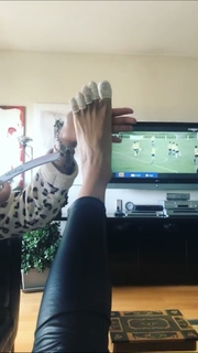 Giorgia Crivello feet photo thumbnail