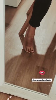 Giorgia Crivello feet photo thumbnail