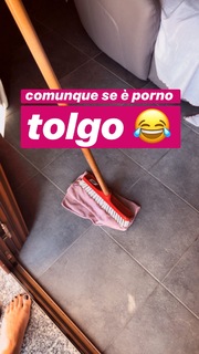 Giorgia Crivello feet photo thumbnail