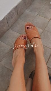 Giorgia Crivello feet photo thumbnail