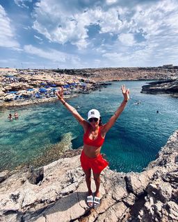 Giorgia Crivello feet photo thumbnail