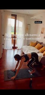 Giorgia Crivello feet photo thumbnail