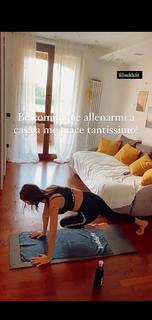 Giorgia Crivello feet photo thumbnail