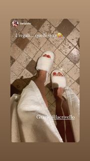 Giorgia Crivello feet photo thumbnail
