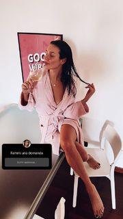 Giorgia Crivello feet photo thumbnail