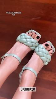 Giorgia Crivello feet photo thumbnail