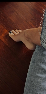 Giorgia Crivello feet photo thumbnail