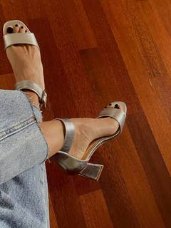 Giorgia Crivello feet photo thumbnail
