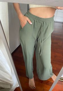 Giorgia Crivello feet photo thumbnail