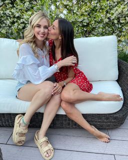 Giorgia Crivello feet photo thumbnail