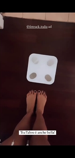 Giorgia Crivello feet photo thumbnail