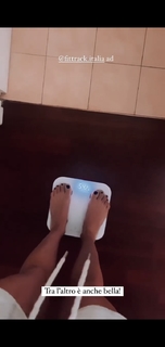 Giorgia Crivello feet photo thumbnail