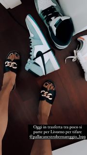 Giorgia Crivello feet photo thumbnail
