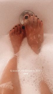 Giorgia Crivello feet photo thumbnail