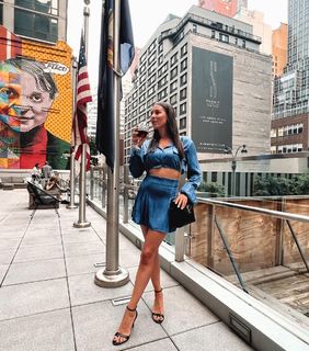 Giorgia Crivello feet photo thumbnail