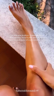 Giorgia Crivello feet photo thumbnail
